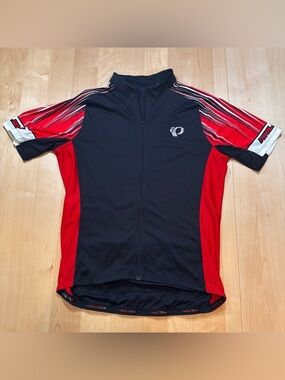 Pearl Izumi Black and Red vintage style Cycling Jersey with Subtle Logo